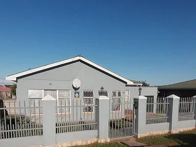 3 Bedroom House For Sale in Uitenhage - zIKO.webp