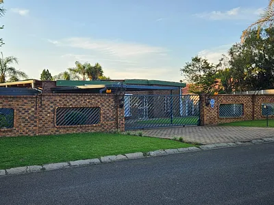 4 Bedroom House To Rent in Brakpan - 9L4K.webp