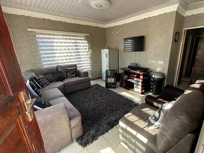 2 Bedroom House For Sale in Bloemfontein - c8KE.webp