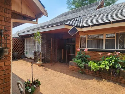 4 Bedroom House For Sale in Mokopane - CVEU.webp
