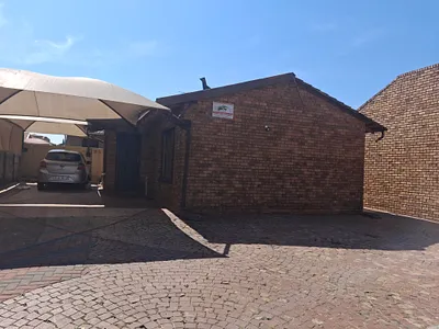 2 Bedroom House For Sale in Benoni - eSm7.webp