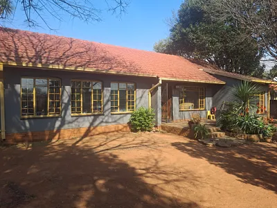 3 Bedroom House For Sale in Klippoortjie, Boksburg - soij.webp
