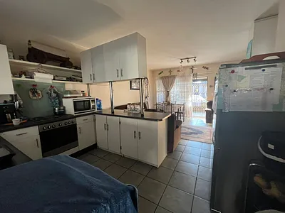 2 Bedroom Apartment For Sale in Brakpan - oNOs.webp