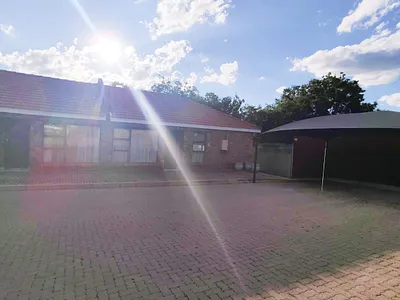 2 Bedroom Townhouse To Rent in Sasolburg - hFFd.webp