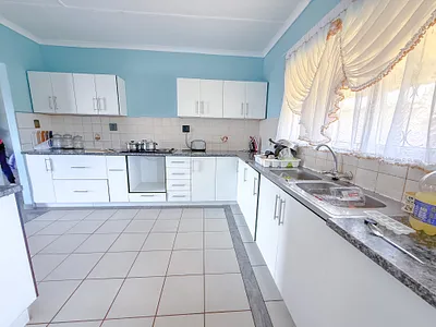3 Bedroom House For Sale in Empangeni - KcL7.webp