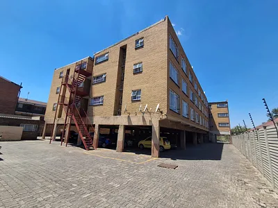 2 Bedroom Apartment For Sale in Vereeniging - M3F0.webp