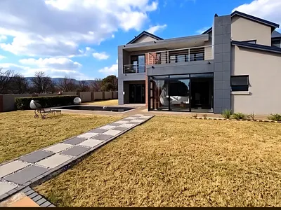 4 Bedroom House For Sale in Hartbeespoort - rJVu.webp