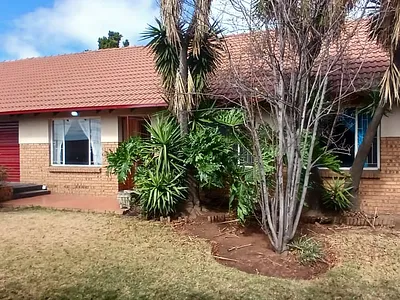 3 Bedroom Townhouse To Rent in Witbank - img