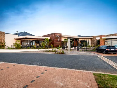 3 Bedroom Apartment For Sale in Ballito - 8W2T.webp