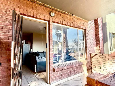 2 Bedroom Apartment For Sale in Pretoria - tS4W.webp