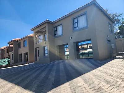 4 Bedroom Townhouse For Sale in Polokwane - ycL9.webp