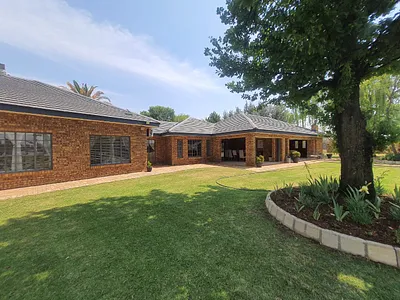 Farm For Sale in Vanderbijlpark - xHmk.webp
