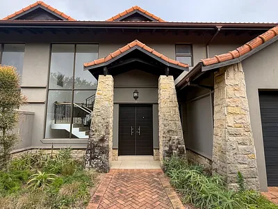 3 Bedroom Townhouse To Rent in Ballito - 9rrO.webp