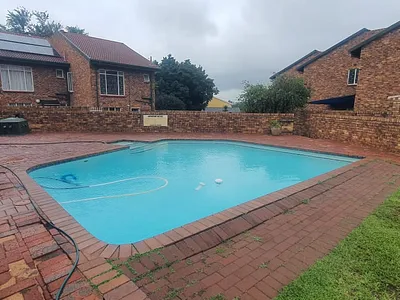 3 Bedroom Apartment For Sale in Heidelberg - i726.webp