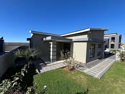 3 Bedroom House For Sale in Polokwane - S3v2.webp