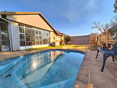 7 Bedroom House For Sale in Brakpan - IELe.webp