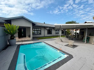 3 Bedroom Townhouse To Rent in Richards Bay - zvPX.webp
