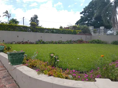 5 Bedroom House For Sale in Stanger - ACnw.webp