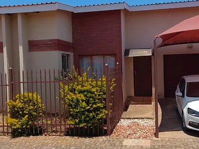 2 Bedroom Townhouse For Sale in Polokwane - OEMd.webp