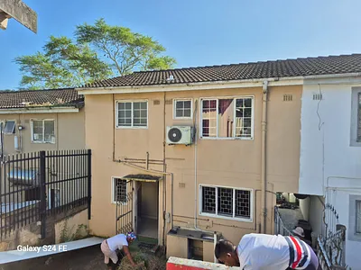 3 Bedroom House For Sale in Phoenix - YlwT.webp