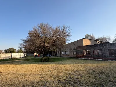 4 Bedroom House For Sale in Benoni - lqGE.webp