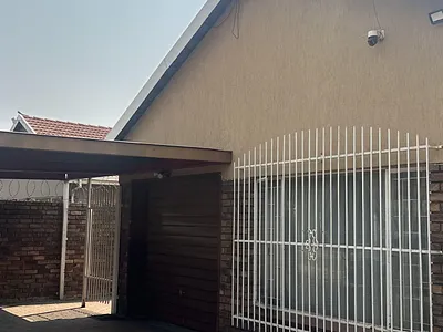 3 Bedroom House For Sale in Pretoria - iW4M.webp