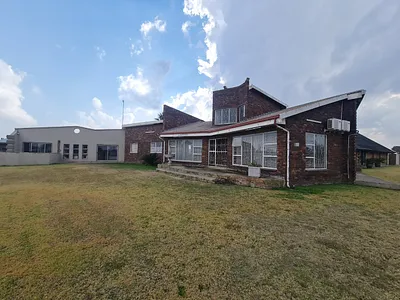 Farm For Sale in Vanderbijlpark - 7jR3.webp