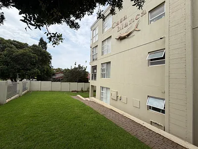 2 Bedroom Apartment For Sale in Jeffreys Bay - Ukkb.webp