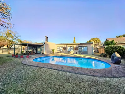 3 Bedroom House For Sale in Sasolburg - FCvo.webp