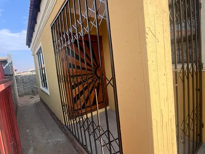 2 Bedroom House For Sale in Vanderbijlpark CE 7, Vanderbijlpark CE - 3bYc.webp