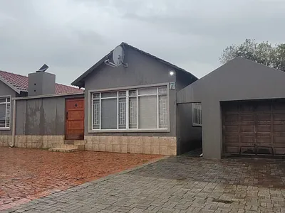 4 Bedroom House To Rent in Sasolburg - img