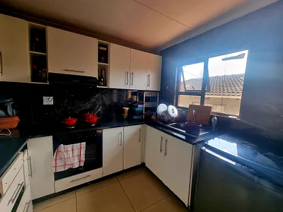 2 Bedroom House For Sale in Empangeni - img