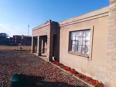 3 Bedroom House For Sale in Sasolburg - JHE7.webp
