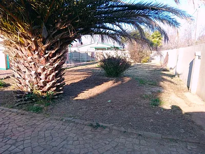 2 Bedroom House To Rent in Vereeniging - mY7W.webp