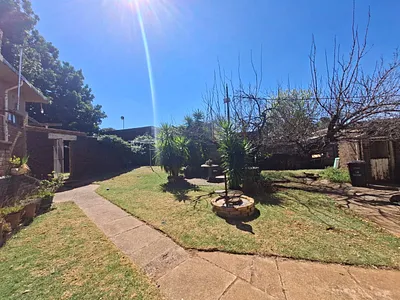 1.5 Bedroom House For Sale in Germiston - xndJ.webp