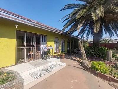 3 Bedroom House For Sale in Brakpan - f1qO.webp