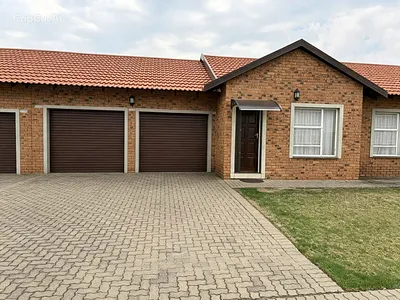 2 Bedroom Townhouse For Sale in Meyerton - euR6.webp