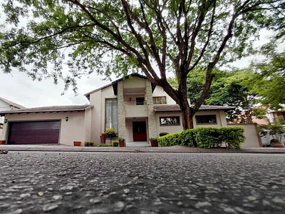 4 Bedroom Townhouse For Sale in Polokwane - masO.webp