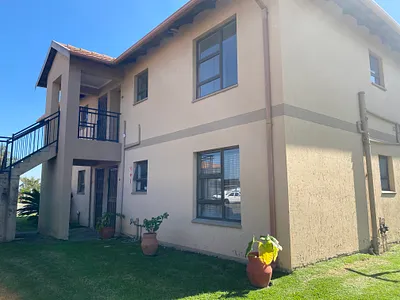 2 Bedroom Apartment For Sale in Boksburg - N8pJ.webp