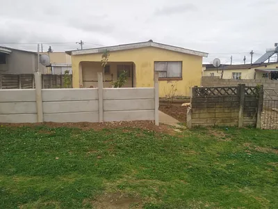 2 Bedroom House For Sale in Uitenhage - kWDZ.webp