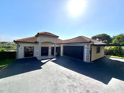 4 Bedroom House For Sale in Ballito - 7E6t.webp