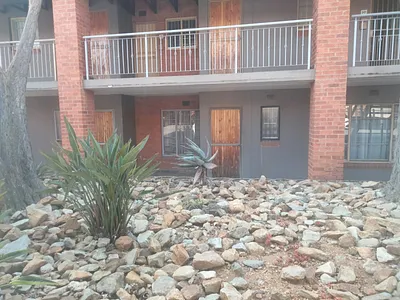 2 Bedroom Apartment For Sale in Randburg - img