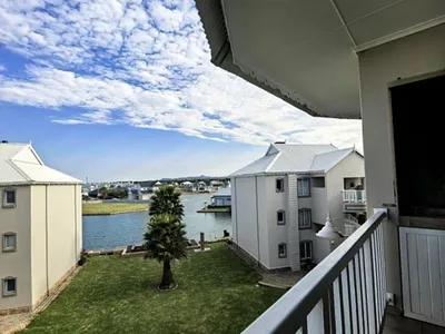 2 Bedroom Apartment For Sale in Jeffreys Bay - Mk2W.webp