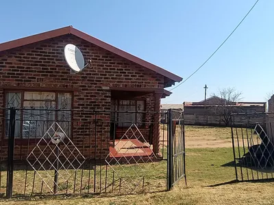 3 Bedroom House For Sale in Sebokeng - 4KZx.webp