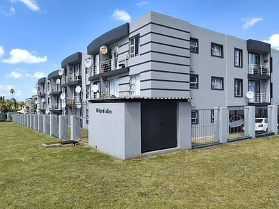 2 Bedroom Apartment For Sale in Jeffreys Bay - iEZb.webp