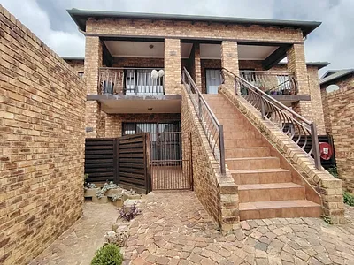 2 Bedroom Apartment For Sale in Brakpan - KV6J.webp