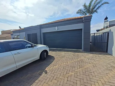 3 Bedroom House For Sale in Kempton Park - g44L.webp