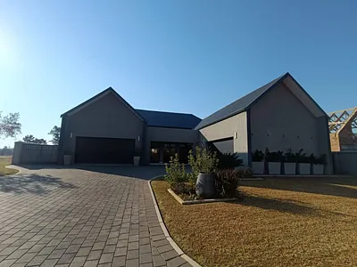 4 Bedroom House For Sale in Sasolburg - iY9N.webp