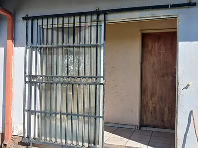 11 Bedroom House For Sale in Vanderbijlpark - mbLf.webp
