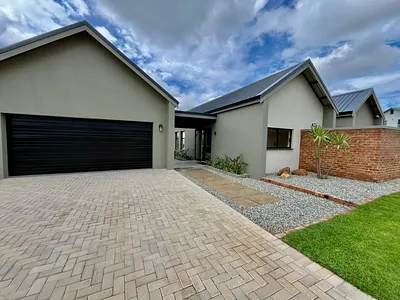3 Bedroom House For Sale in Heidelberg - lhVY.webp
